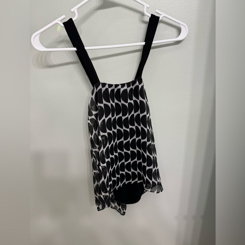 Women’s New York and Company Top - Size XS